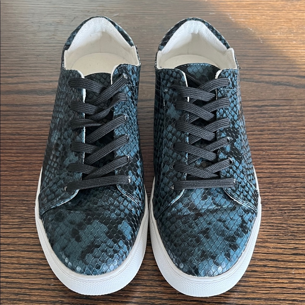 Kenneth Cole Kam Snakeskin Sneakers